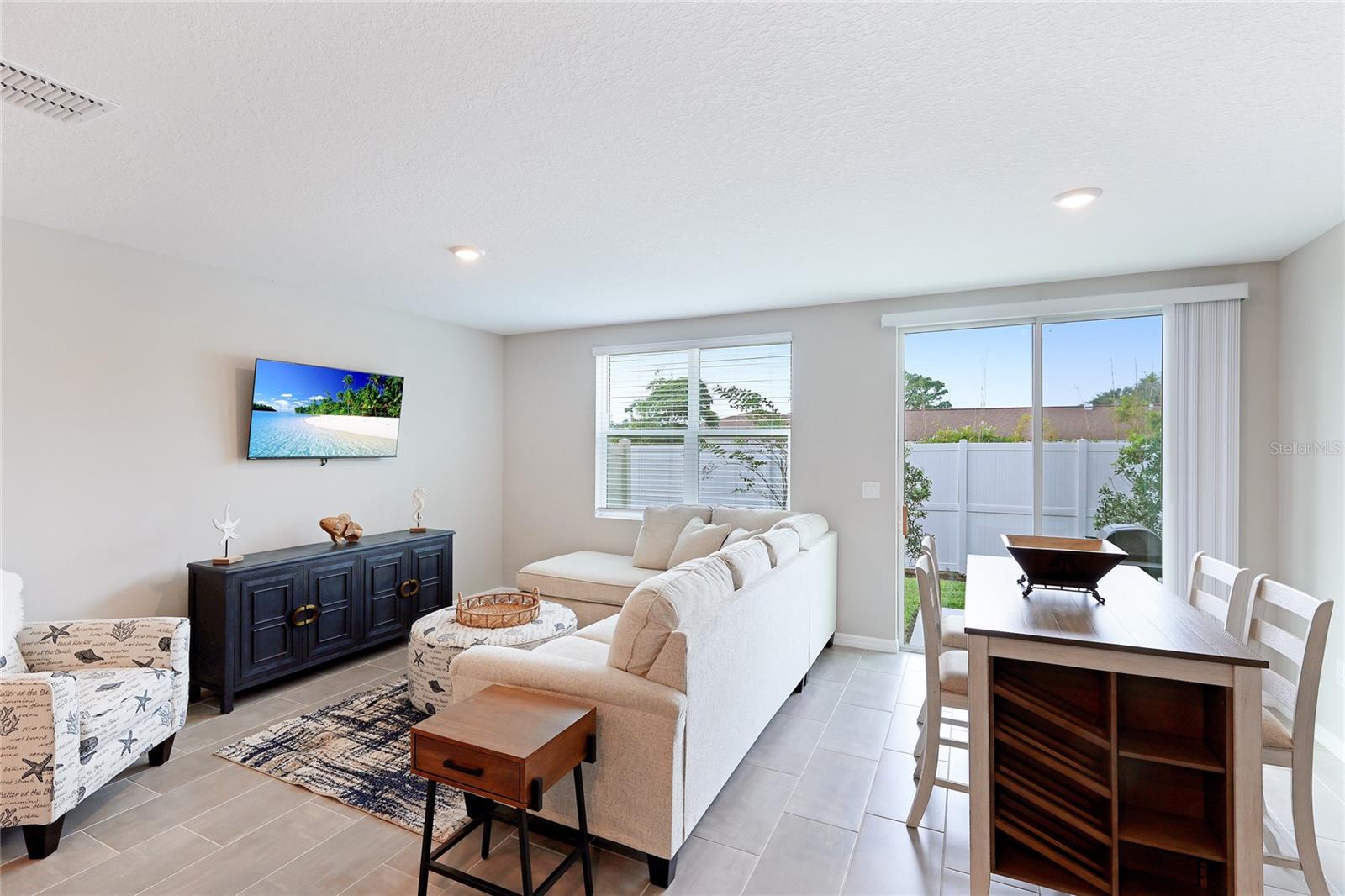 Image 11 of 27 For 17063 Coral Key Drive