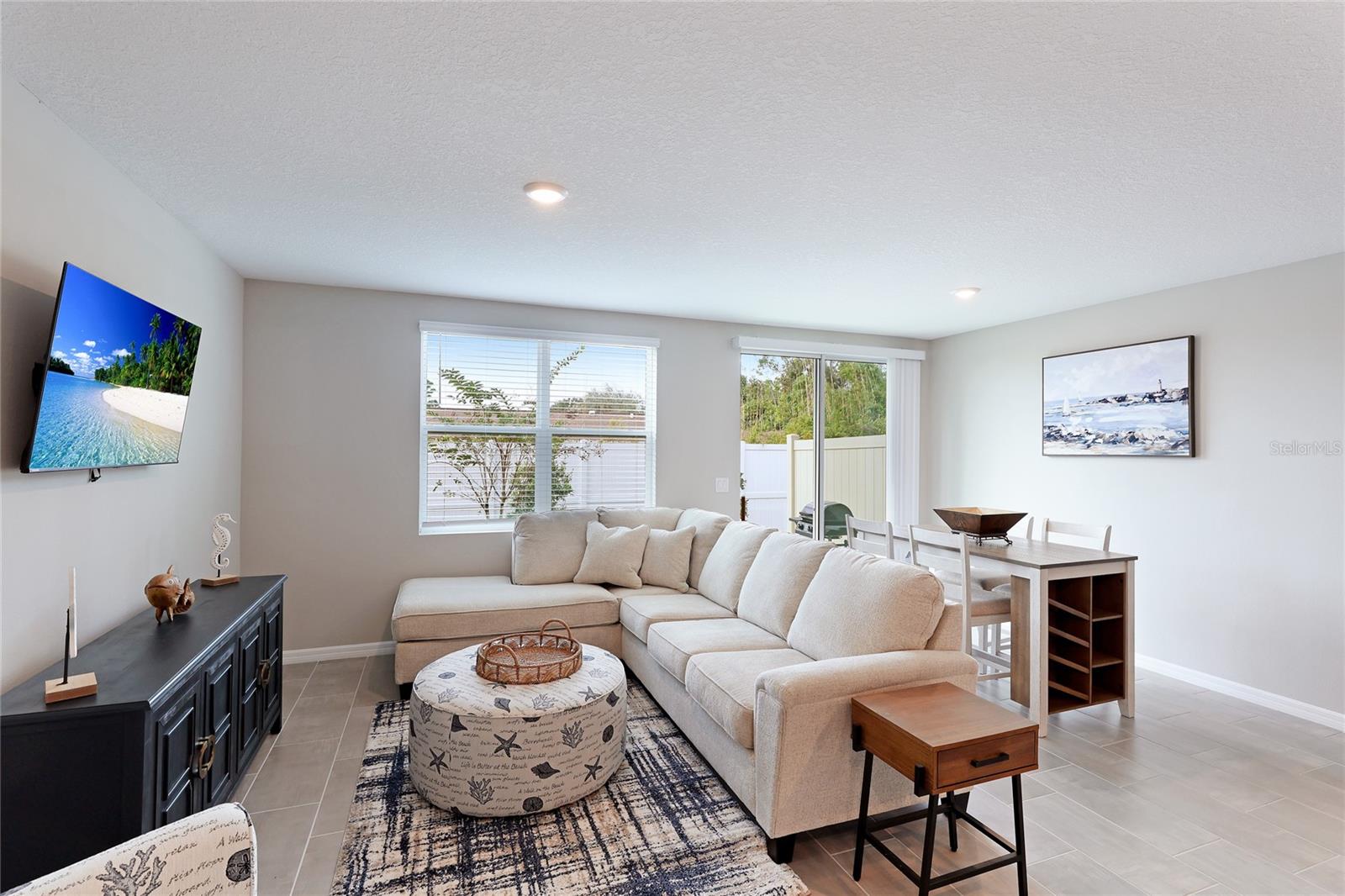 Image 5 of 27 For 17063 Coral Key Drive