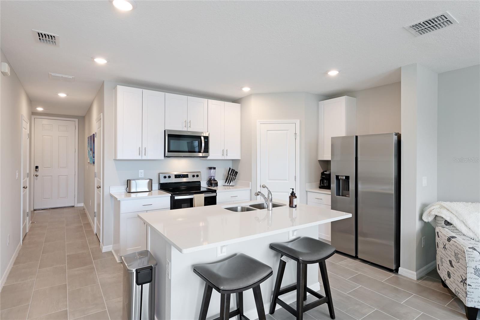 Image 7 of 27 For 17063 Coral Key Drive