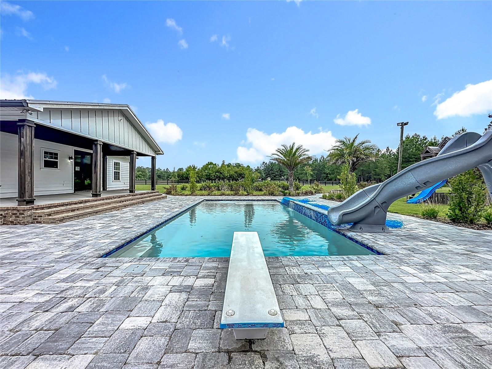 Image 4 of 84 For 55015 Countree Life Way
