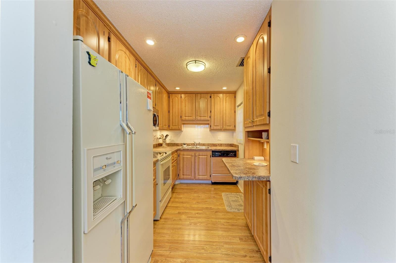 Image 17 of 38 For 390 301 Boulevard W 11d