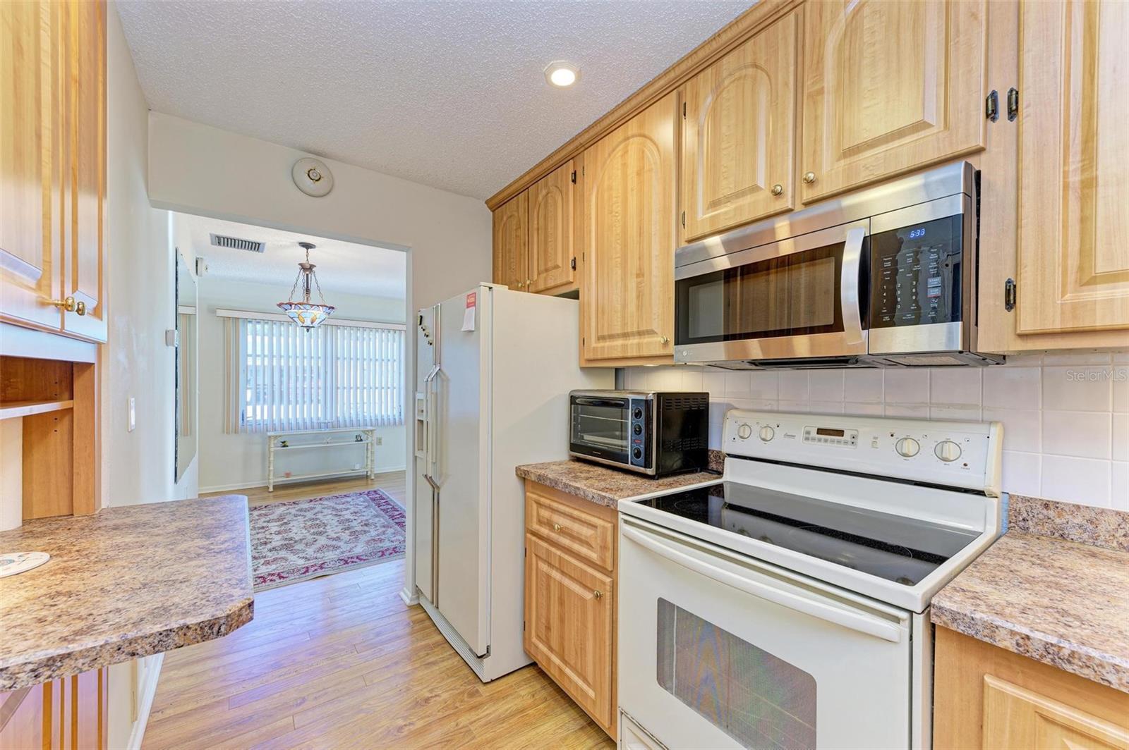 Image 19 of 38 For 390 301 Boulevard W 11d