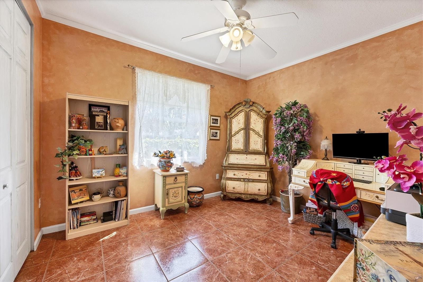 Image 22 of 35 For 5786 Sandy Pointe Drive