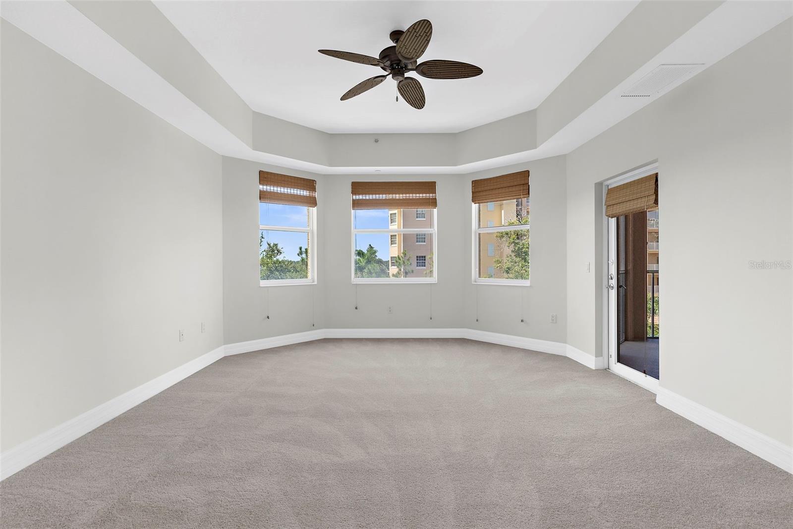 Image 25 of 38 For 1921 Monte Carlo Drive 405
