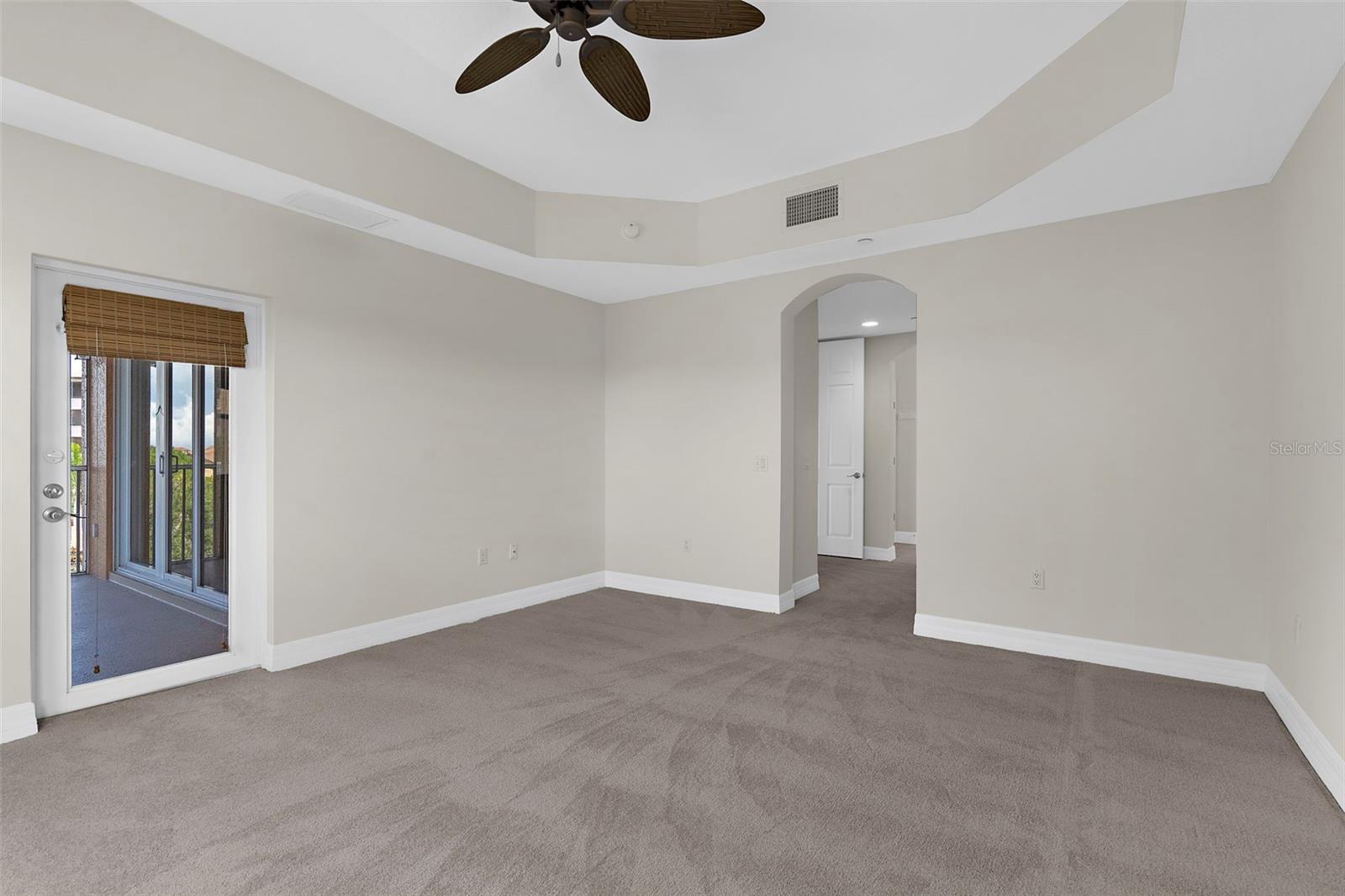 Image 27 of 38 For 1921 Monte Carlo Drive 405
