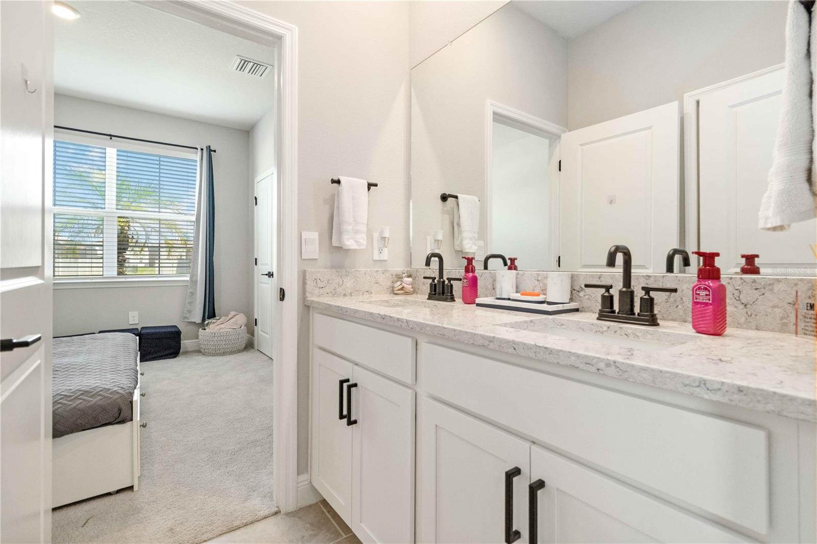 Image 10 of 29 For 17551 Cantarina Cove