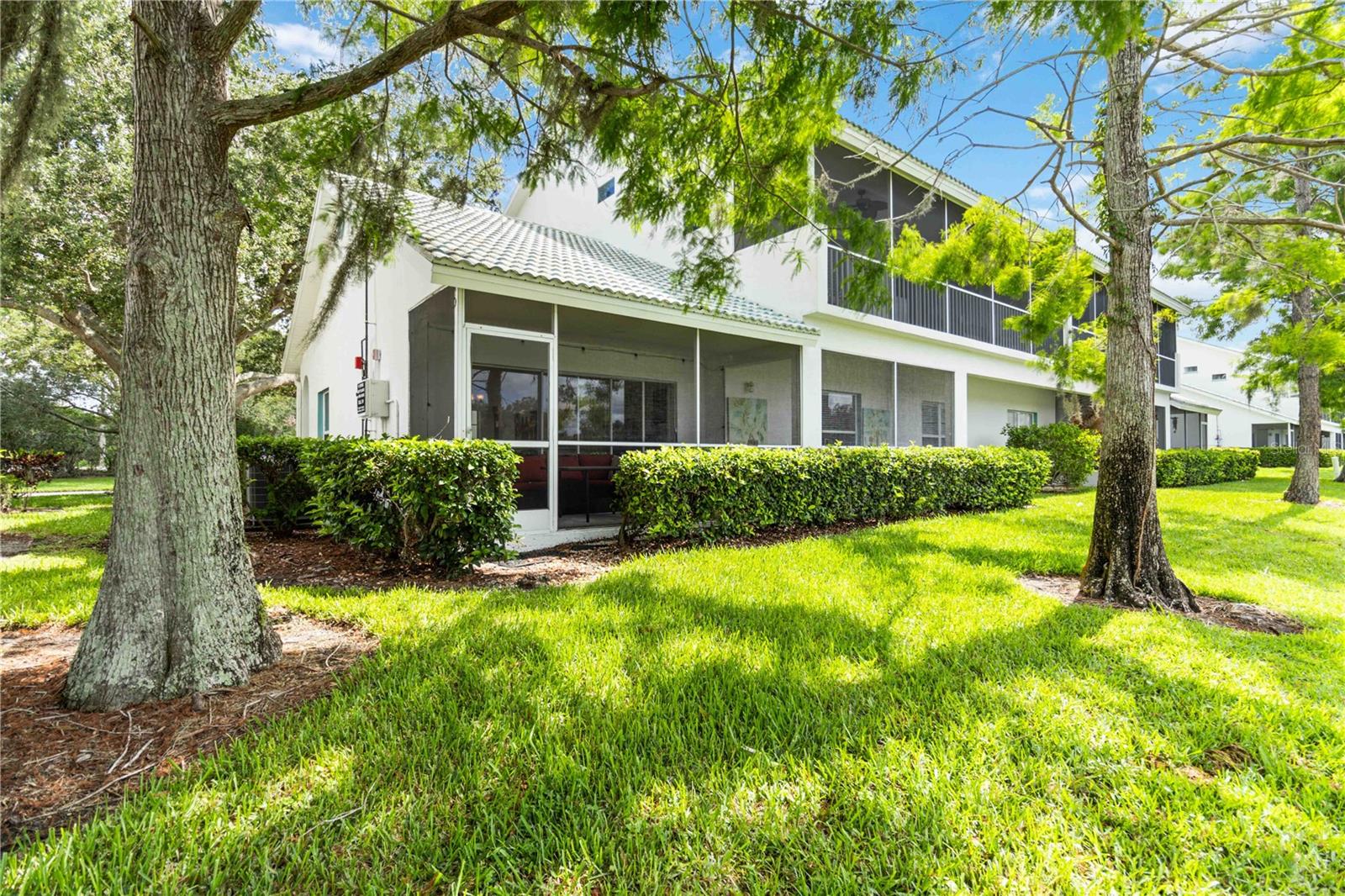 Image 18 of 28 For 6568 Fairway Gardens Drive 6568