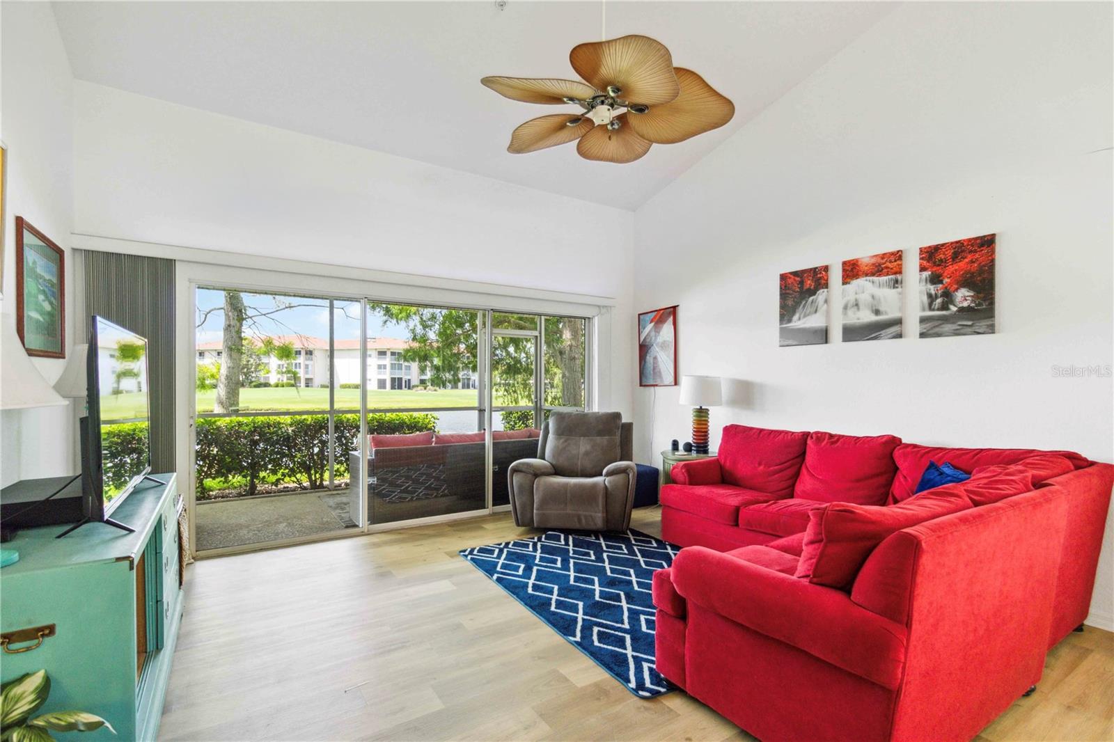 Image 4 of 28 For 6568 Fairway Gardens Drive 6568
