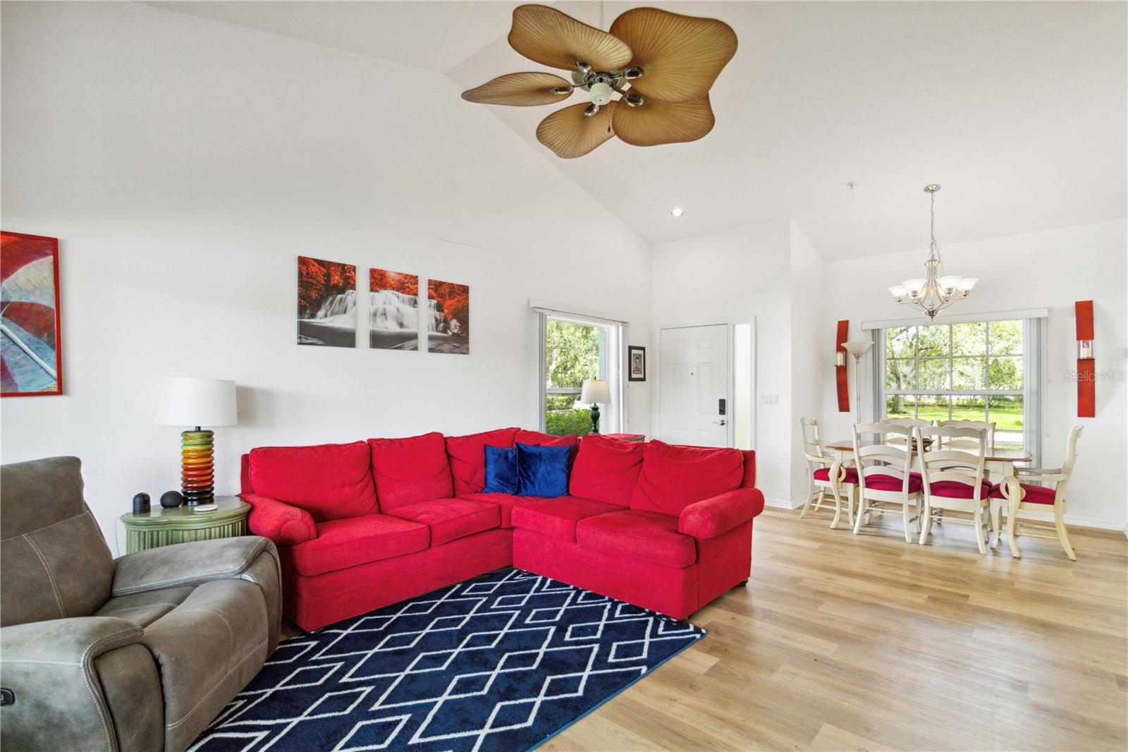 Image 6 of 28 For 6568 Fairway Gardens Drive 6568