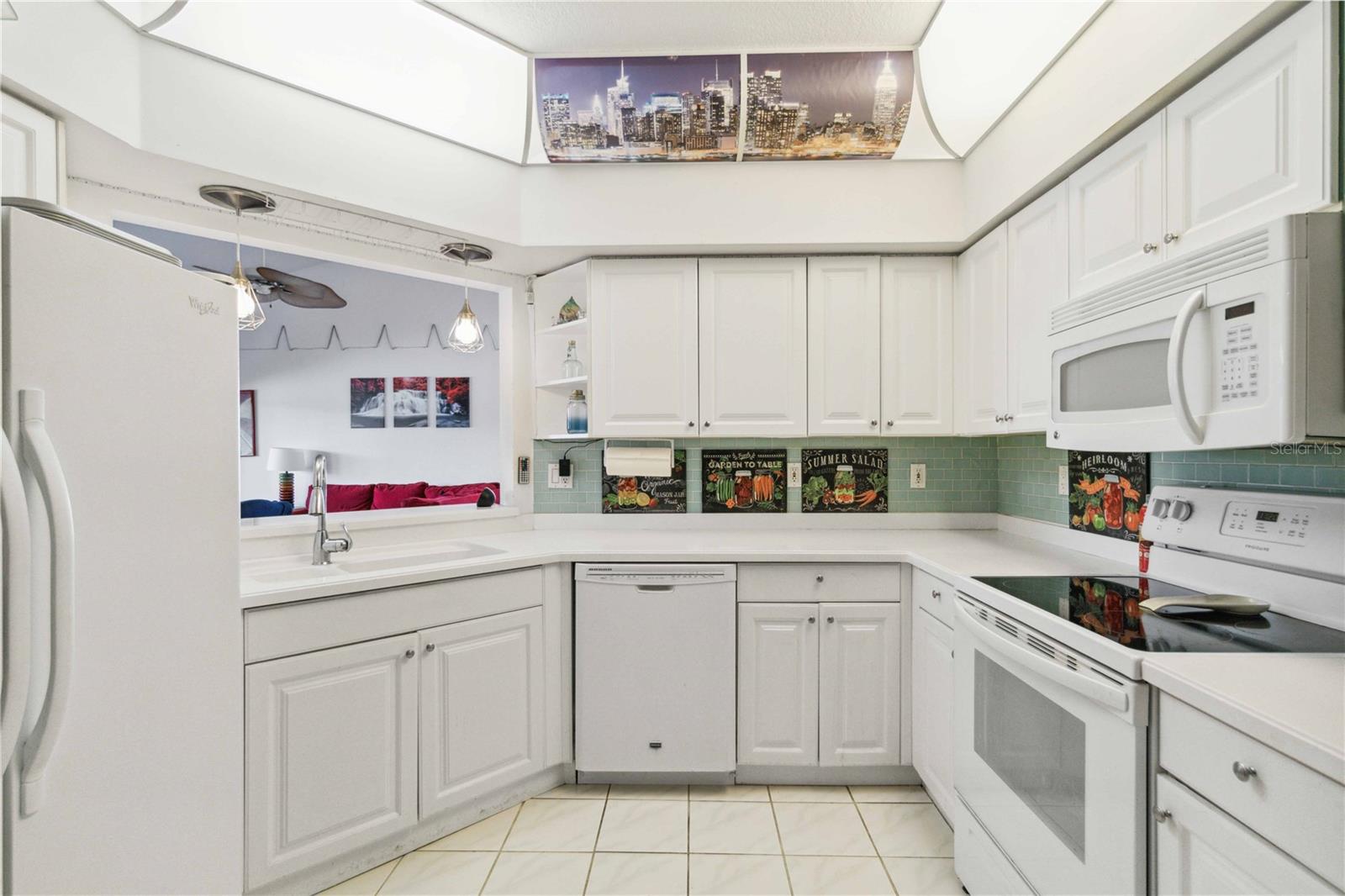 Image 8 of 28 For 6568 Fairway Gardens Drive 6568