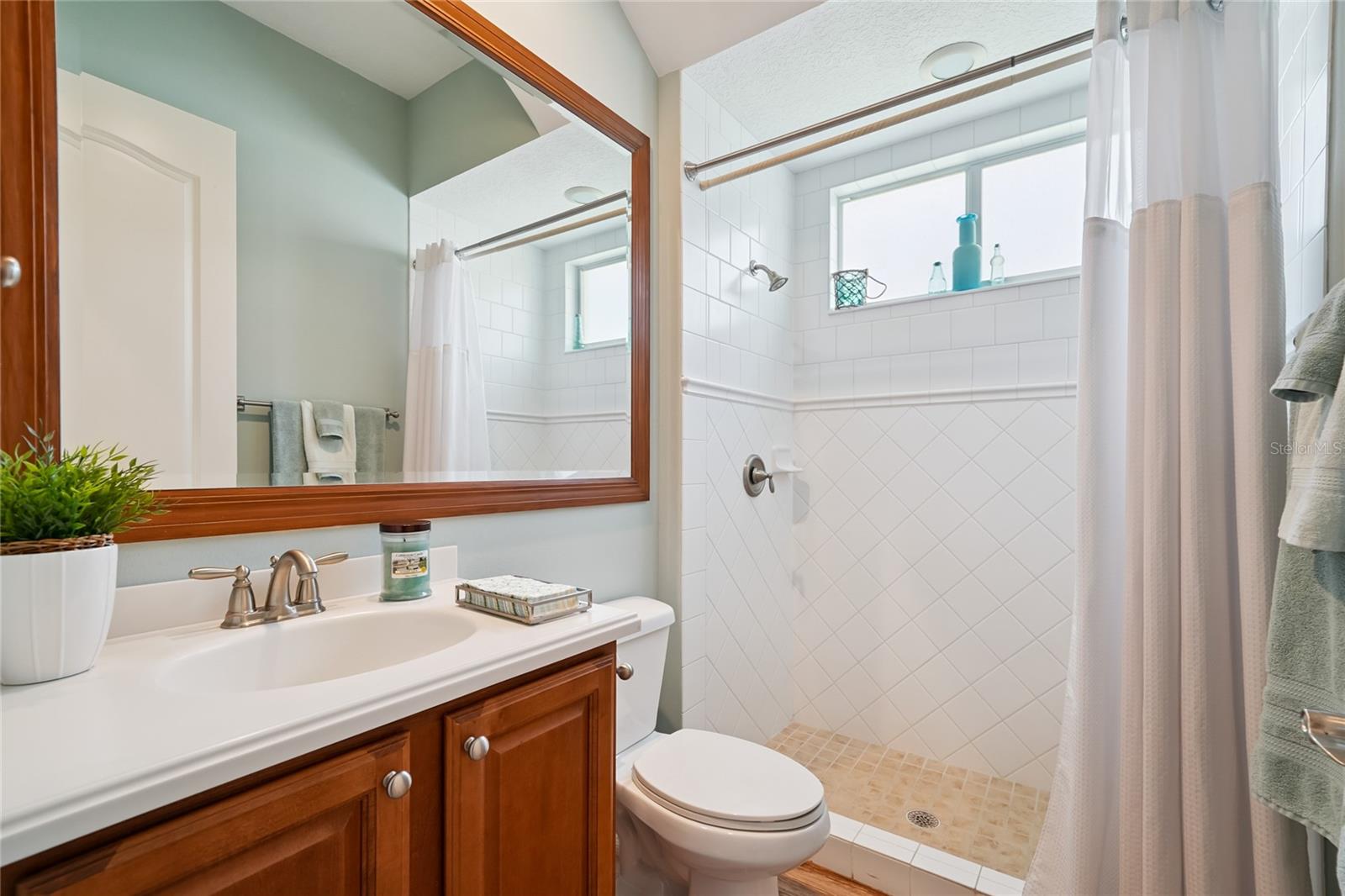 Image 24 of 42 For 14312 Silver Trout Drive