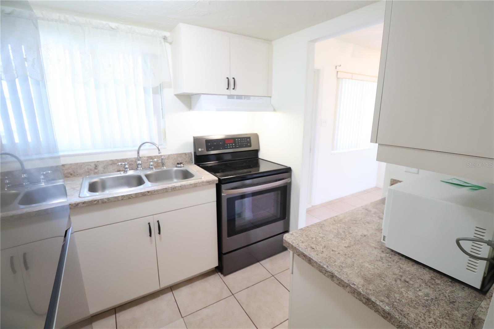 Image 2 of 13 For 1863 Sunny Drive G22