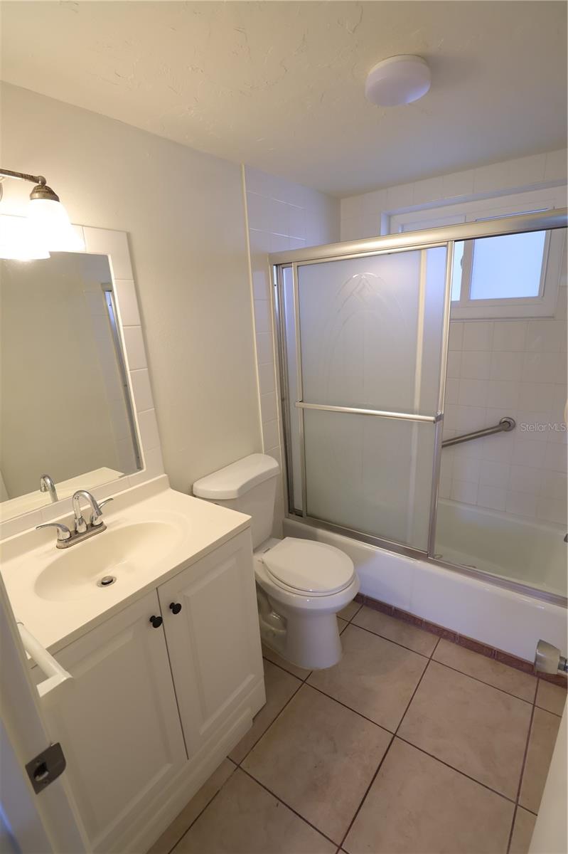 Image 4 of 13 For 1863 Sunny Drive G22