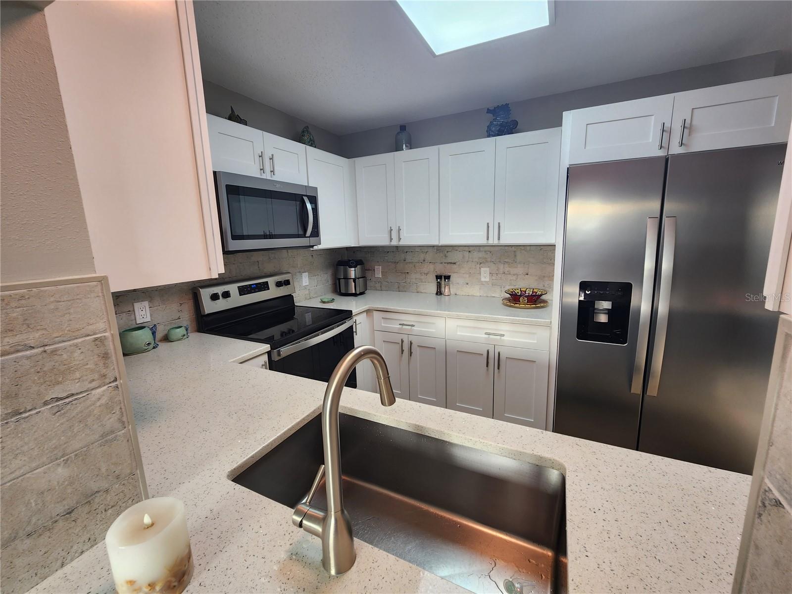 Image 6 of 24 For 1229 Coral Lane