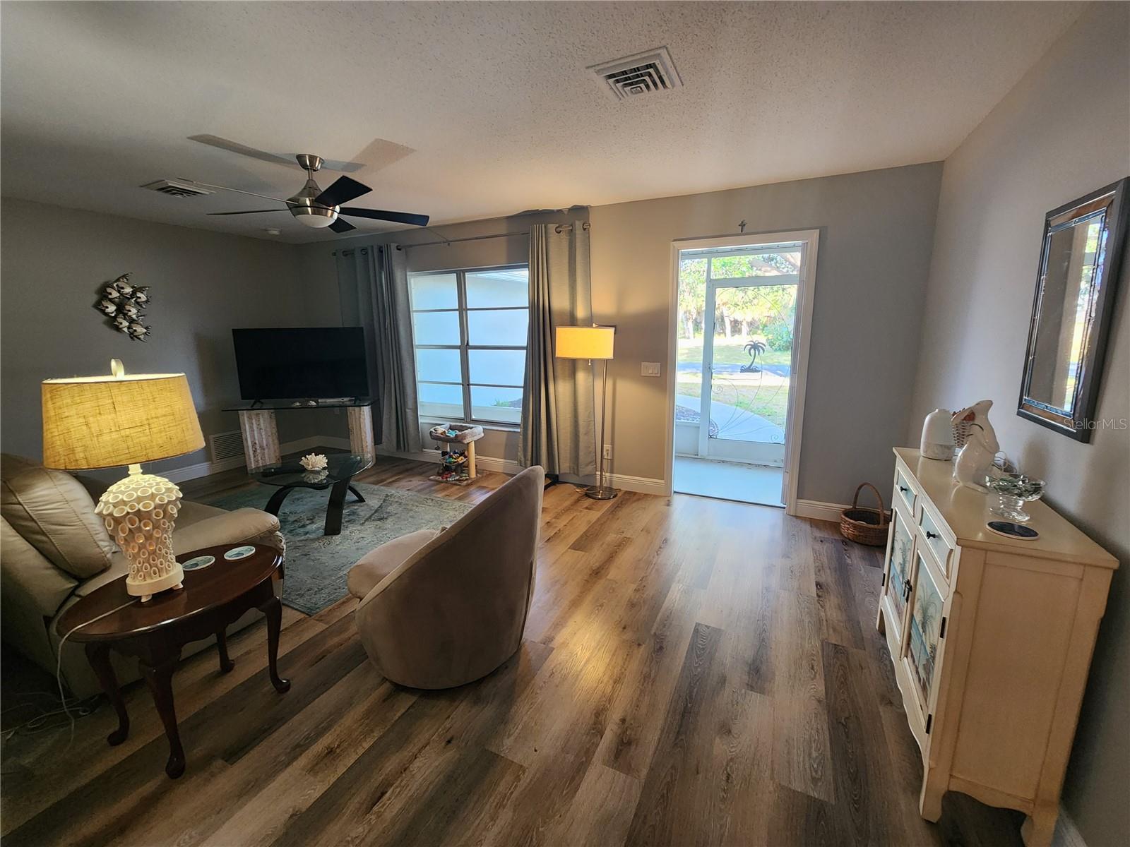 Image 9 of 24 For 1229 Coral Lane