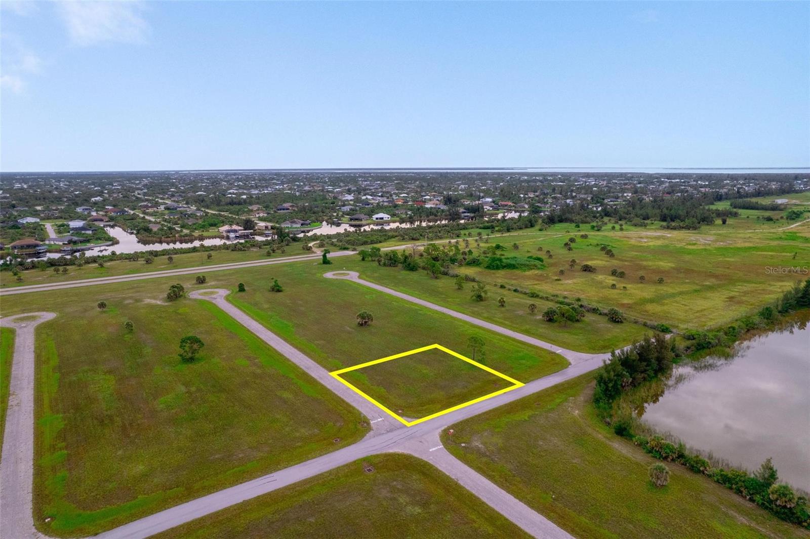 Image 2 of 11 For 20 Chinaberry Way