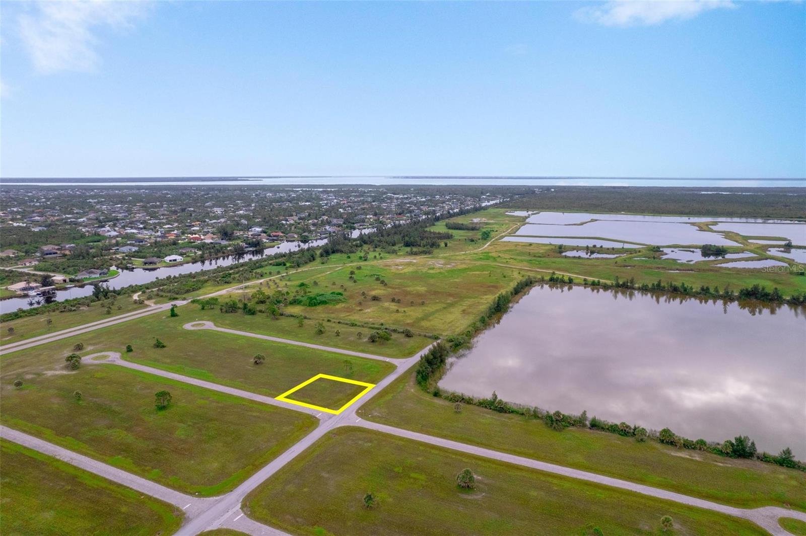 Image 7 of 11 For 20 Chinaberry Way