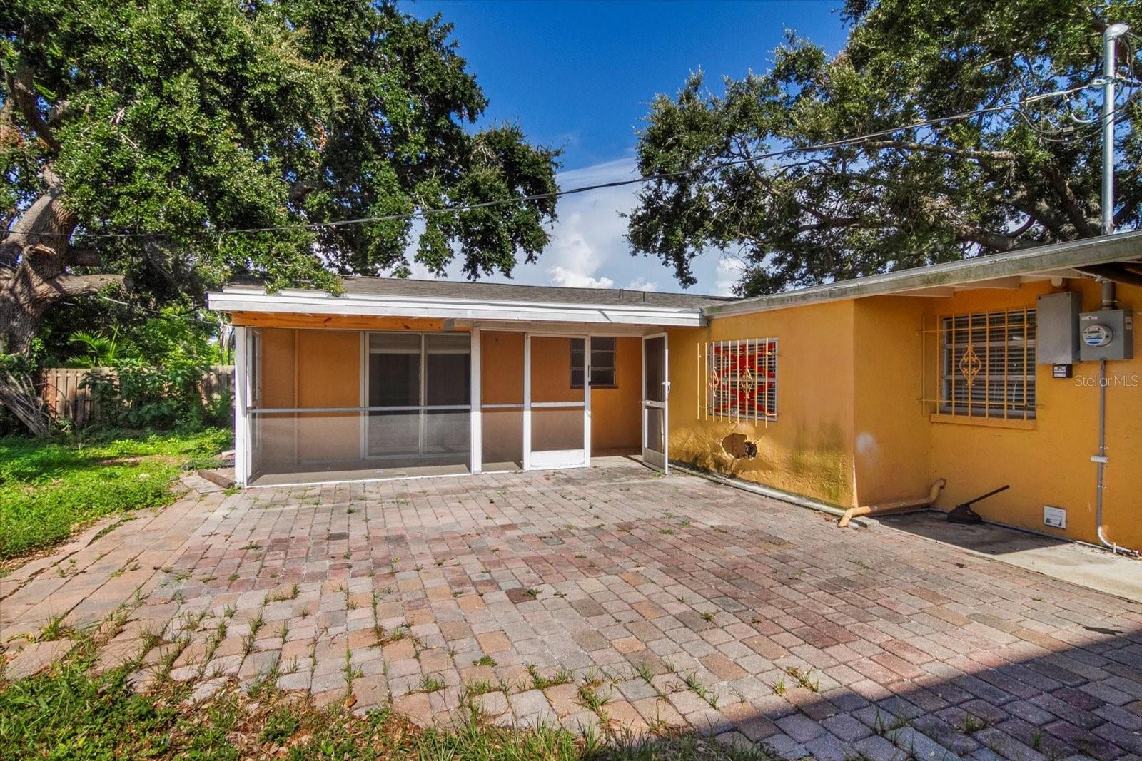Image 11 of 20 For 2317 Grove Street