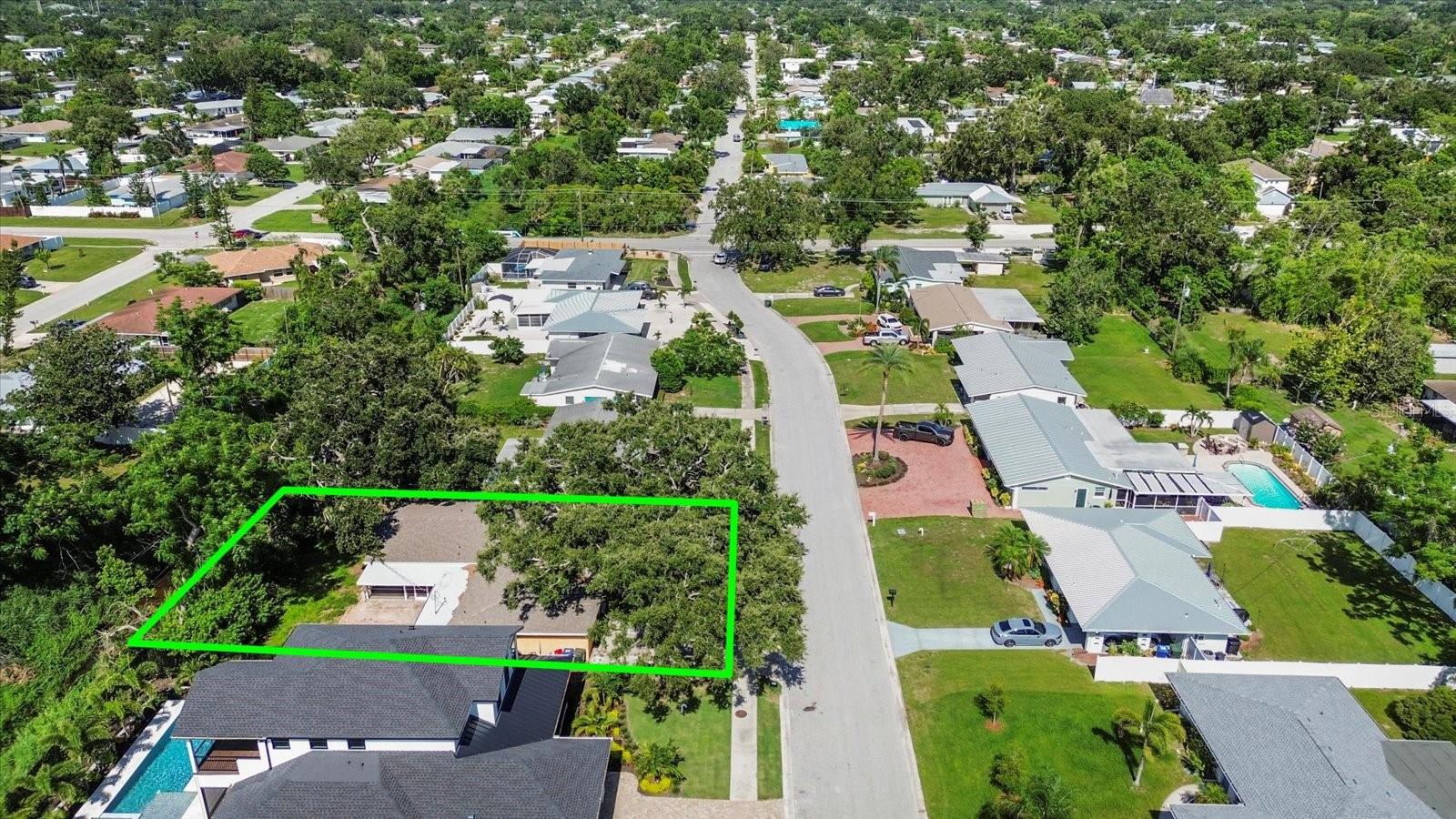 Image 2 of 20 For 2317 Grove Street