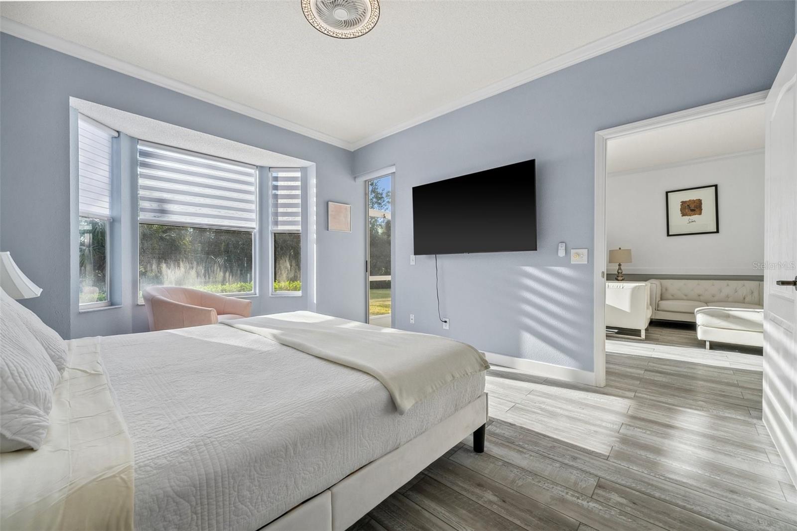 Image 6 of 31 For 9611 Castle Point Drive 912