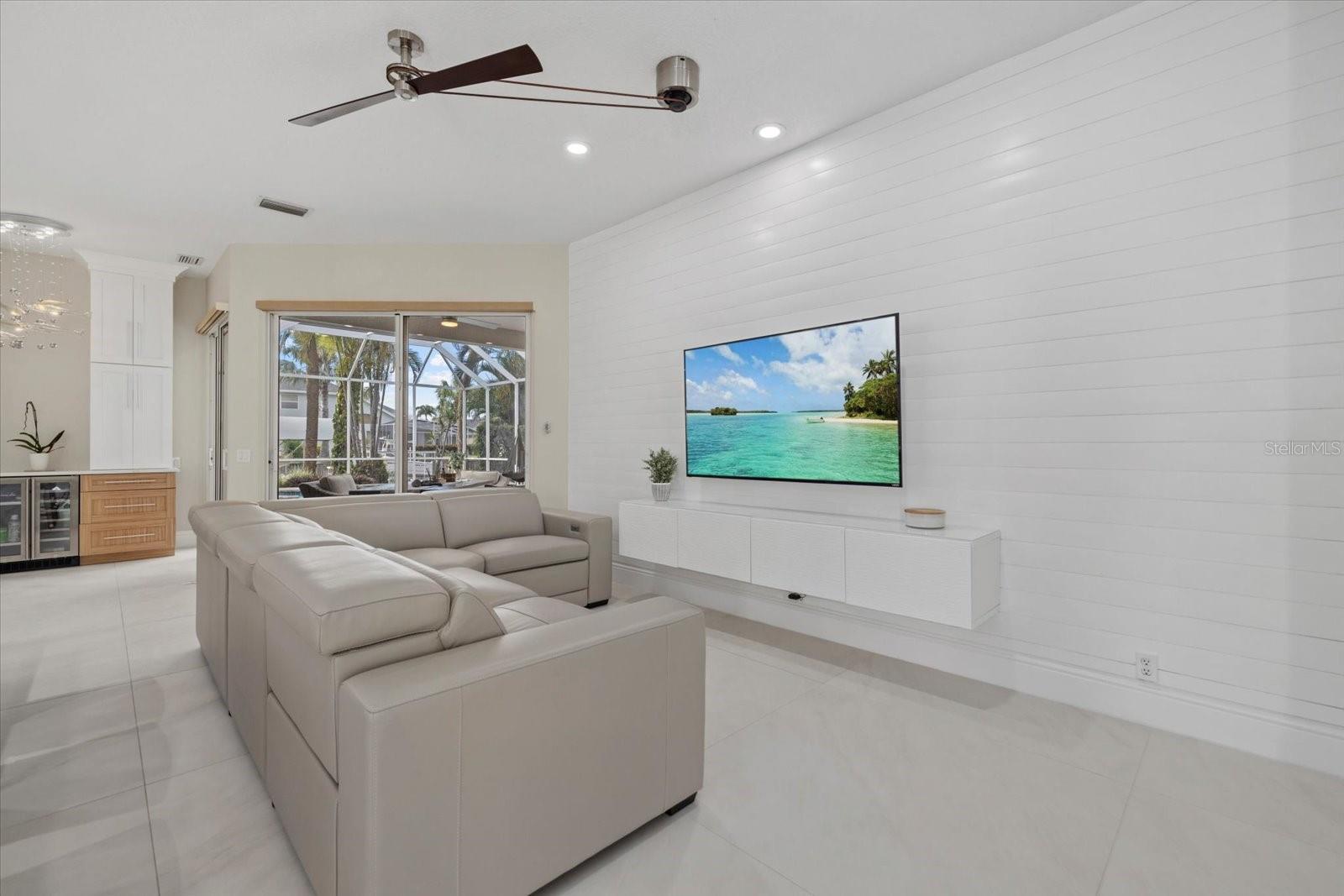 Image 14 of 47 For 4611 Shark Drive