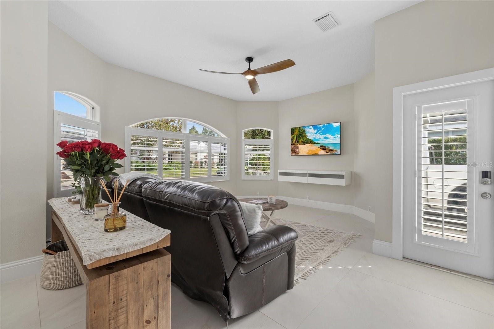 Image 7 of 47 For 4611 Shark Drive
