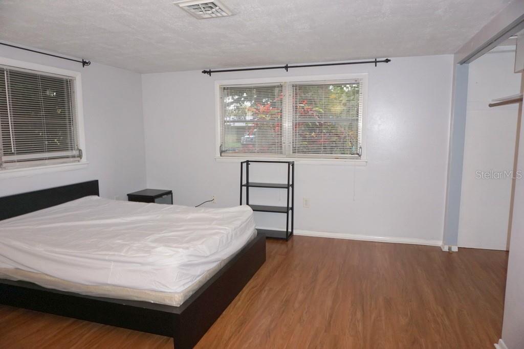 Image 20 of 30 For 1157 41st Street