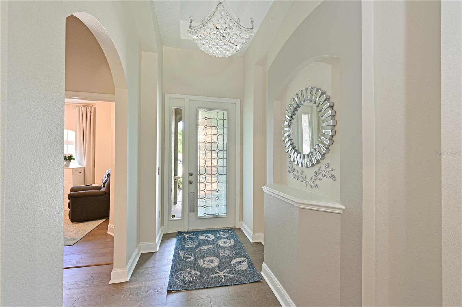 Image 18 of 41 For 211 Dahlia Court