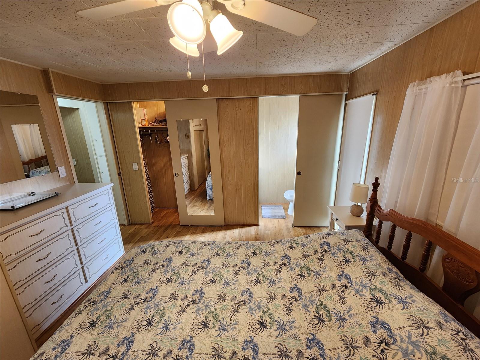 Image 13 of 27 For 406 50th Avenue W