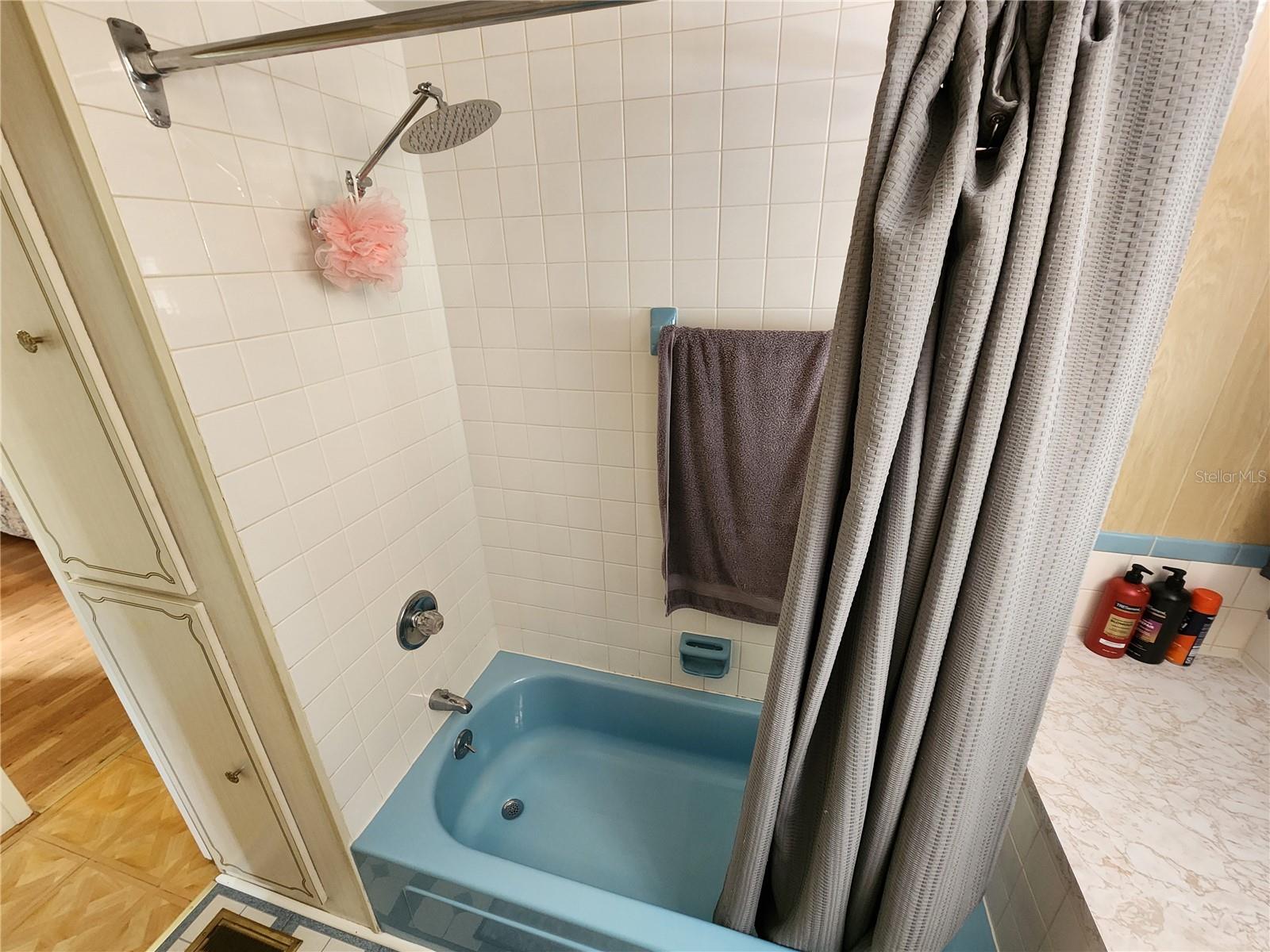 Image 21 of 27 For 406 50th Avenue W