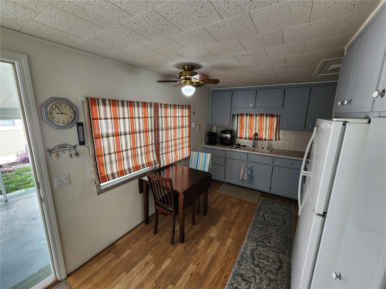 Image 24 of 27 For 406 50th Avenue W