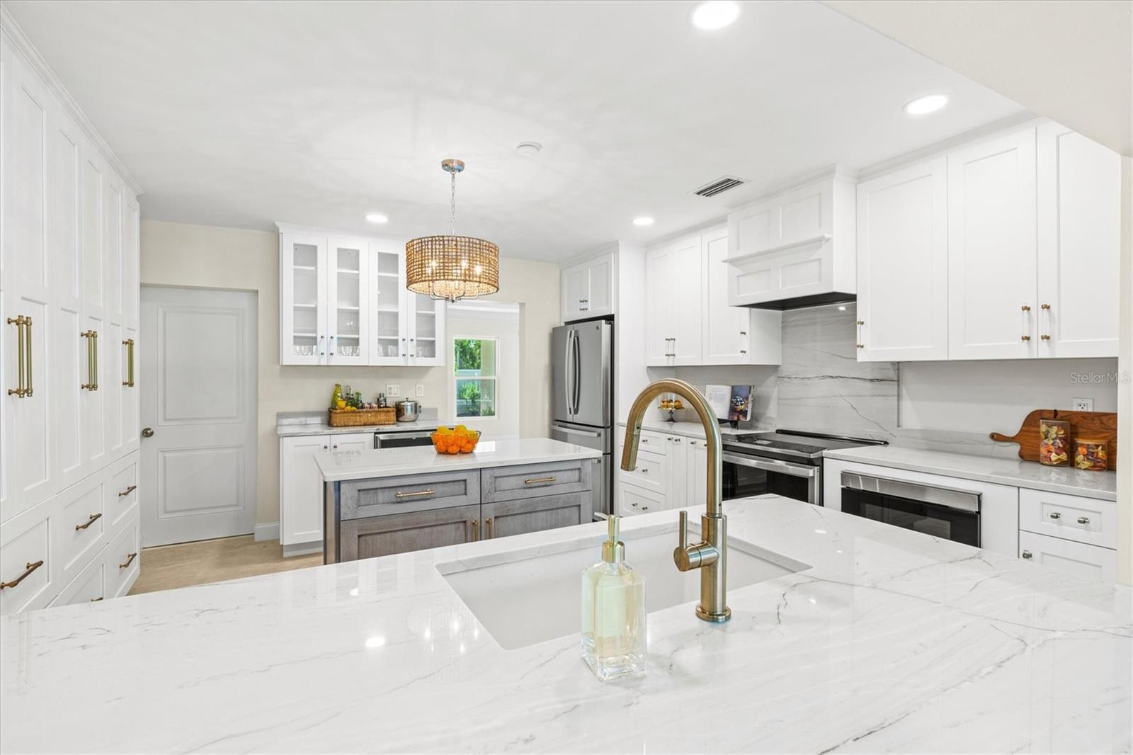 Image 19 of 100 For 5012 Higel Avenue