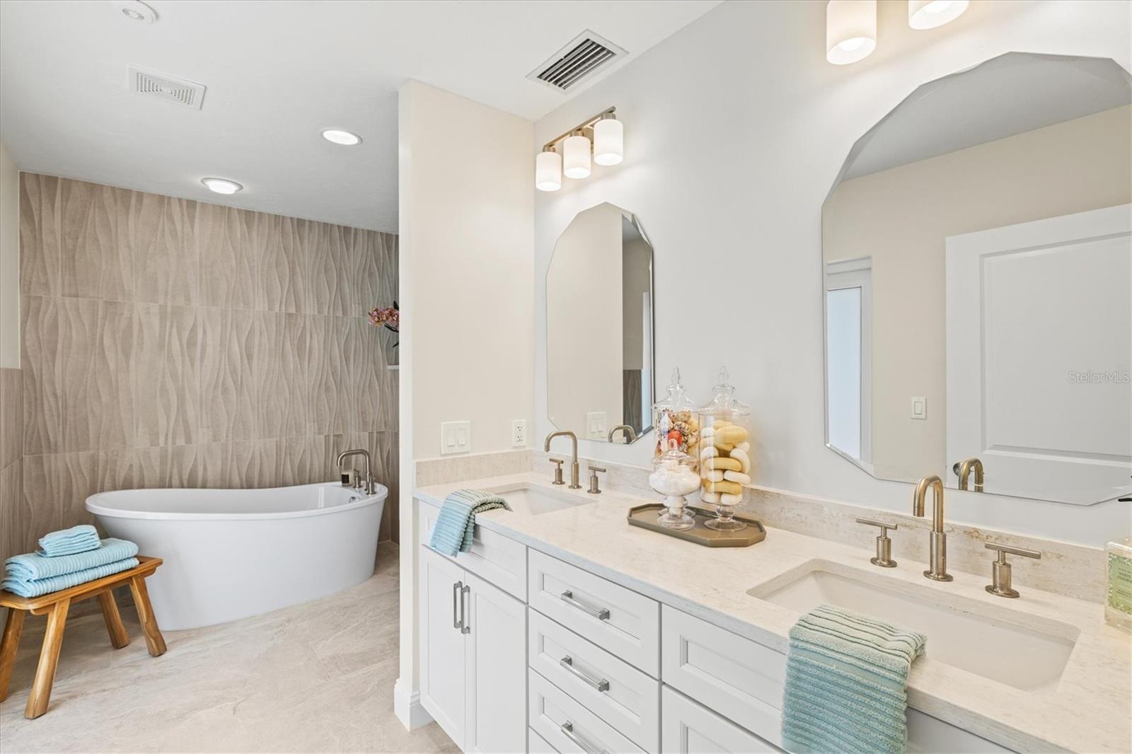 Image 32 of 100 For 5012 Higel Avenue