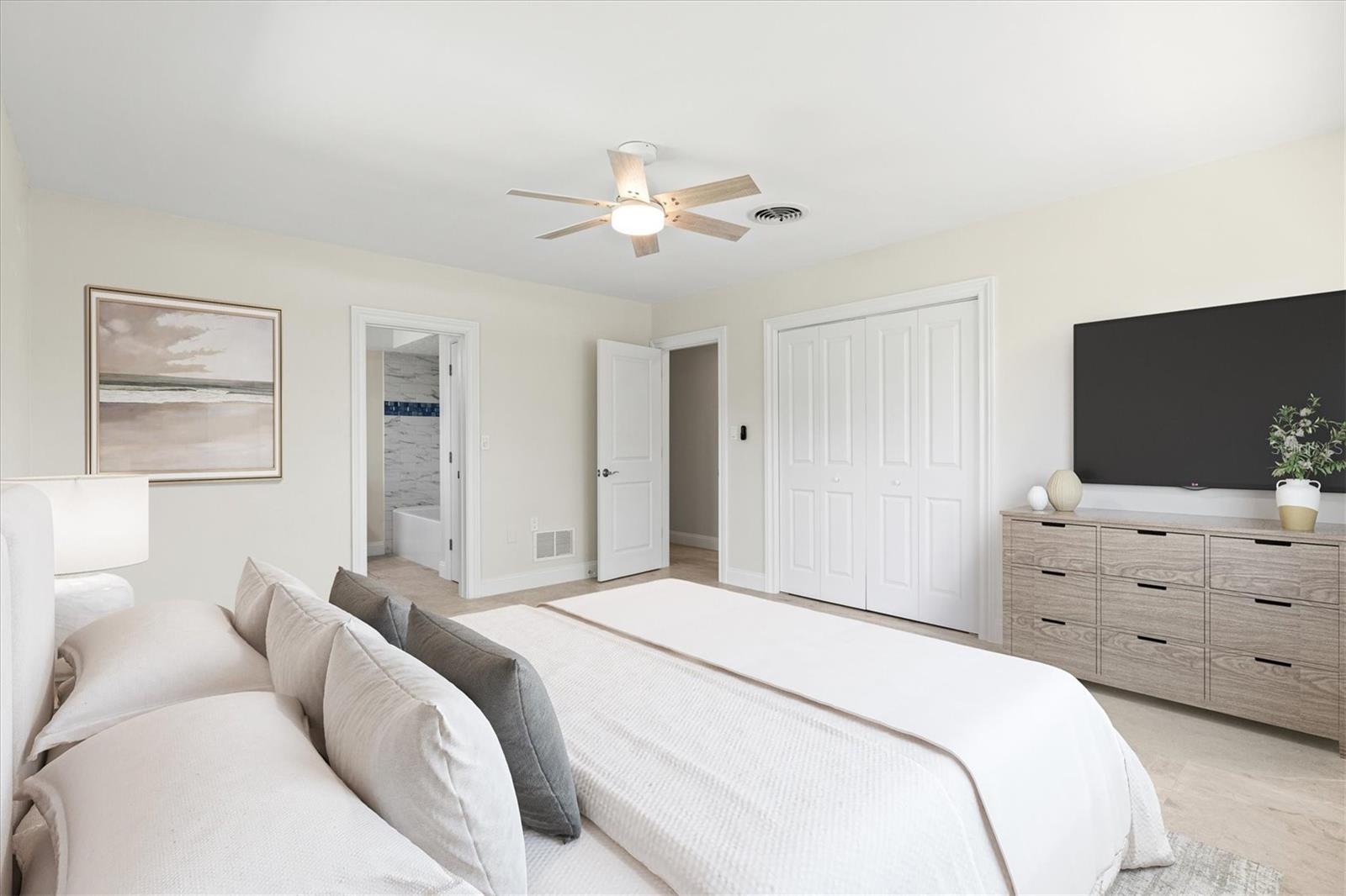 Image 38 of 100 For 5012 Higel Avenue