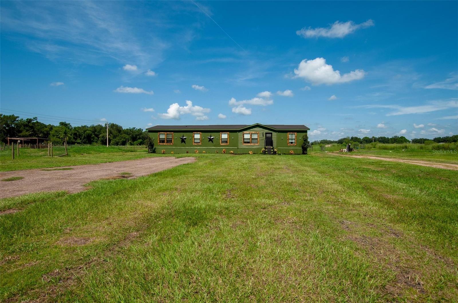 Image 4 of 33 For 4951 Airport Road