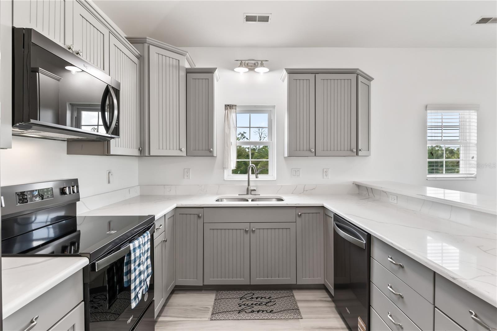 Image 22 of 65 For 24490 Yacht Club Boulevard