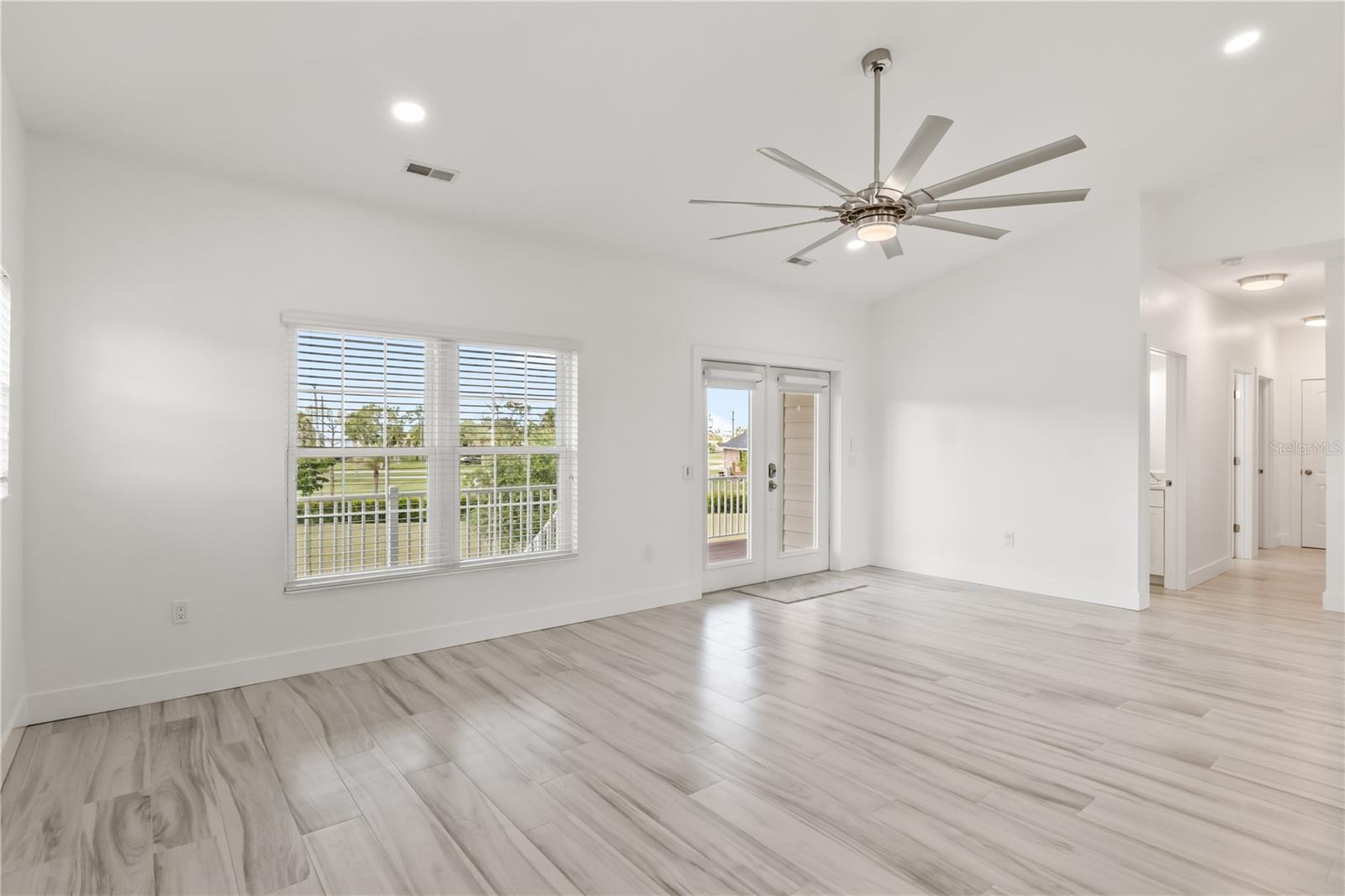 Image 27 of 65 For 24490 Yacht Club Boulevard