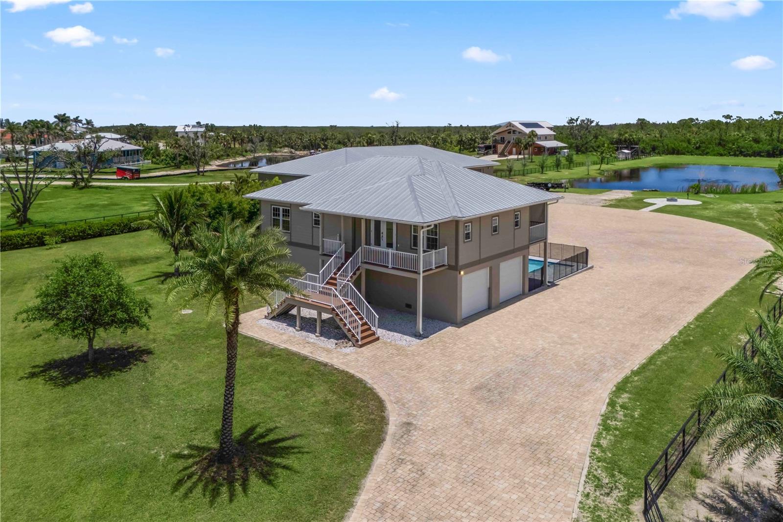 Image 5 of 65 For 24490 Yacht Club Boulevard