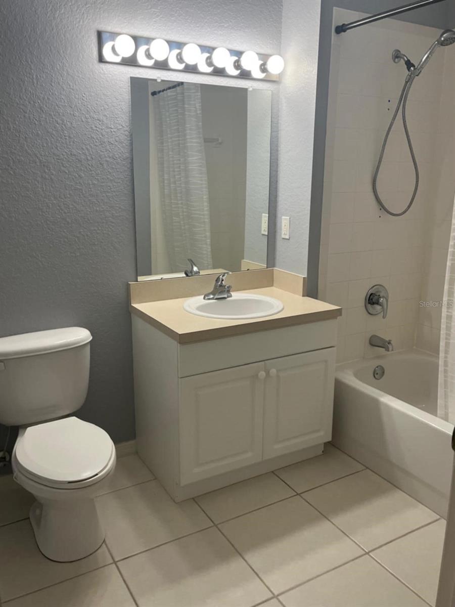 Image 15 of 20 For 3962 Mediterranea Circle 423