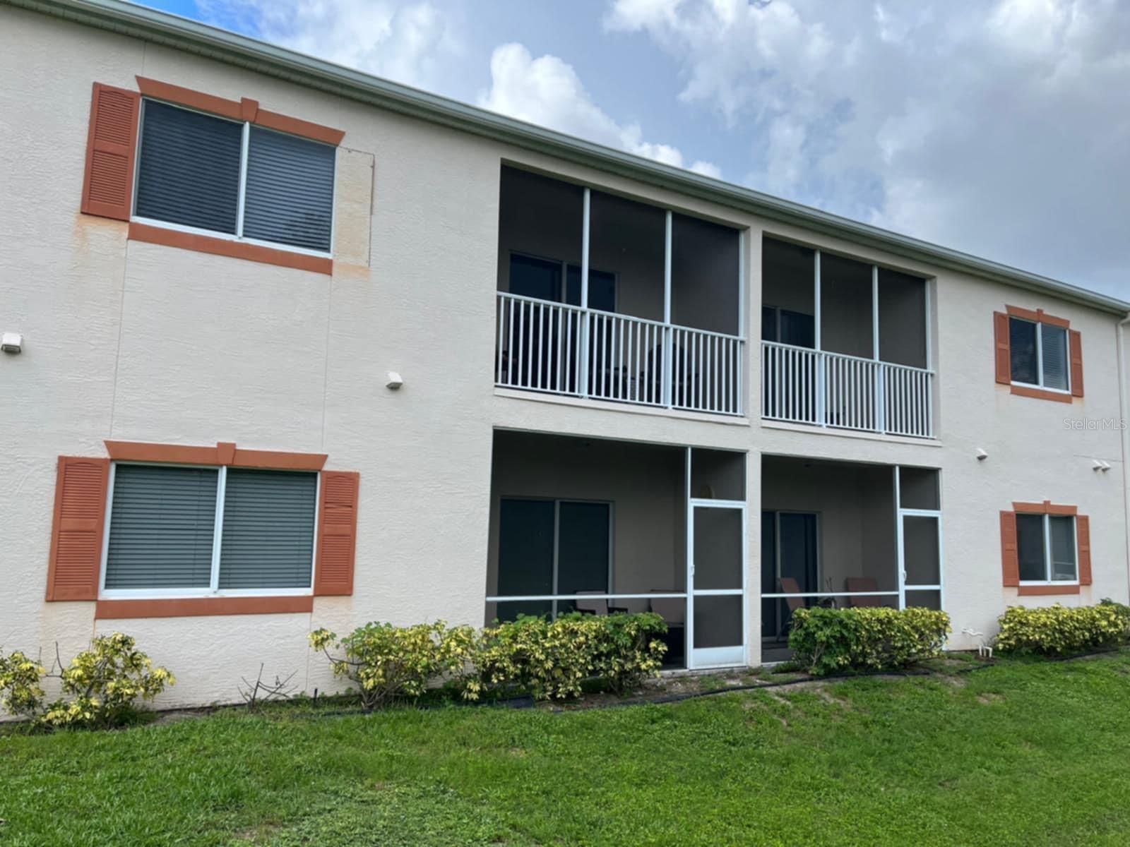 Image 17 of 20 For 3962 Mediterranea Circle 423