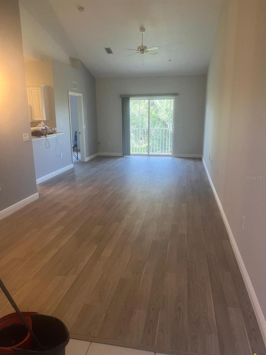 Image 2 of 20 For 3962 Mediterranea Circle 423