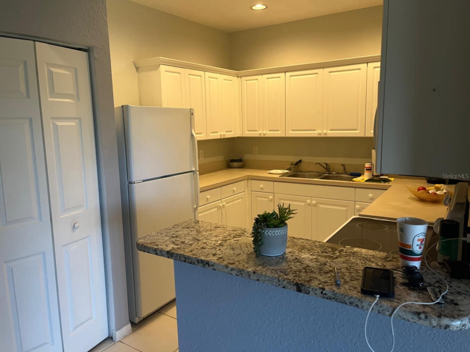 Image 6 of 20 For 3962 Mediterranea Circle 423