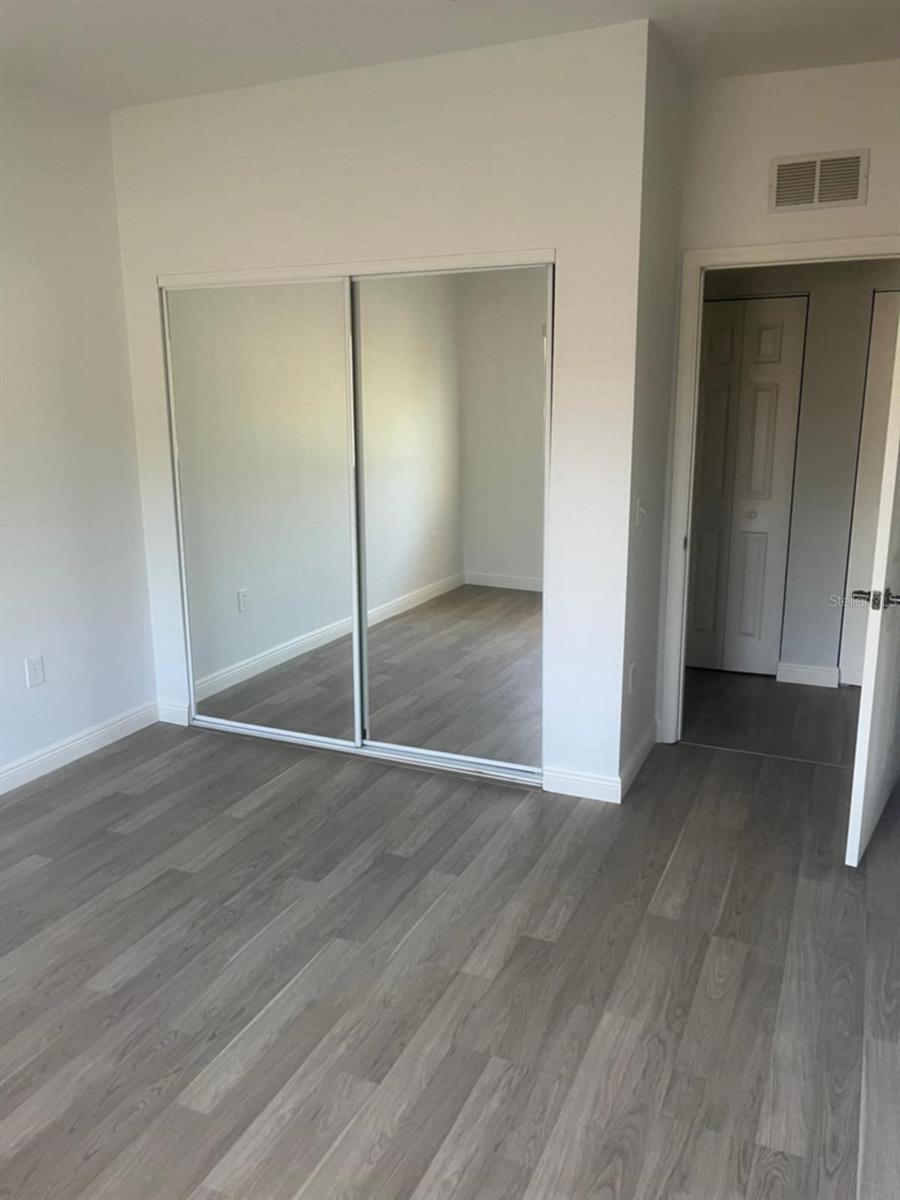 Image 7 of 20 For 3962 Mediterranea Circle 423