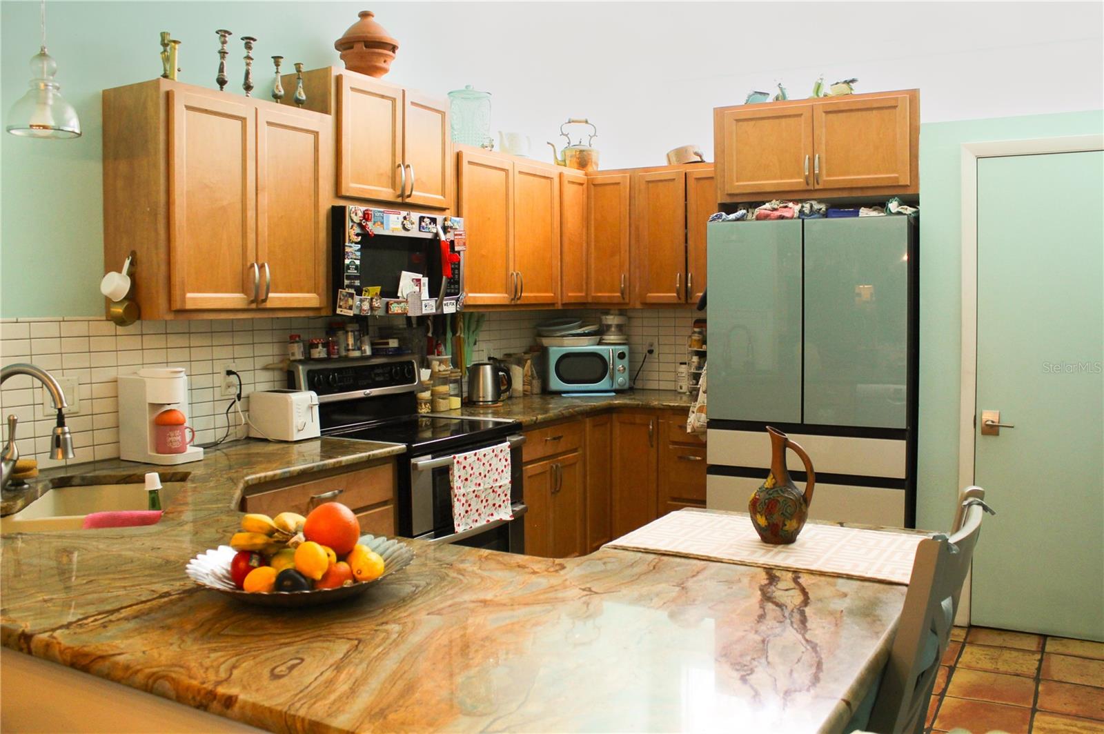 Image 12 of 32 For 7922 Pinegrove Court 15