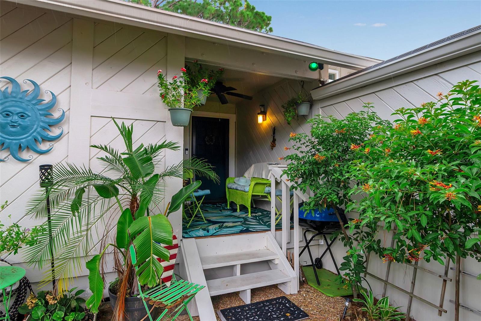 Image 2 of 32 For 7922 Pinegrove Court 15