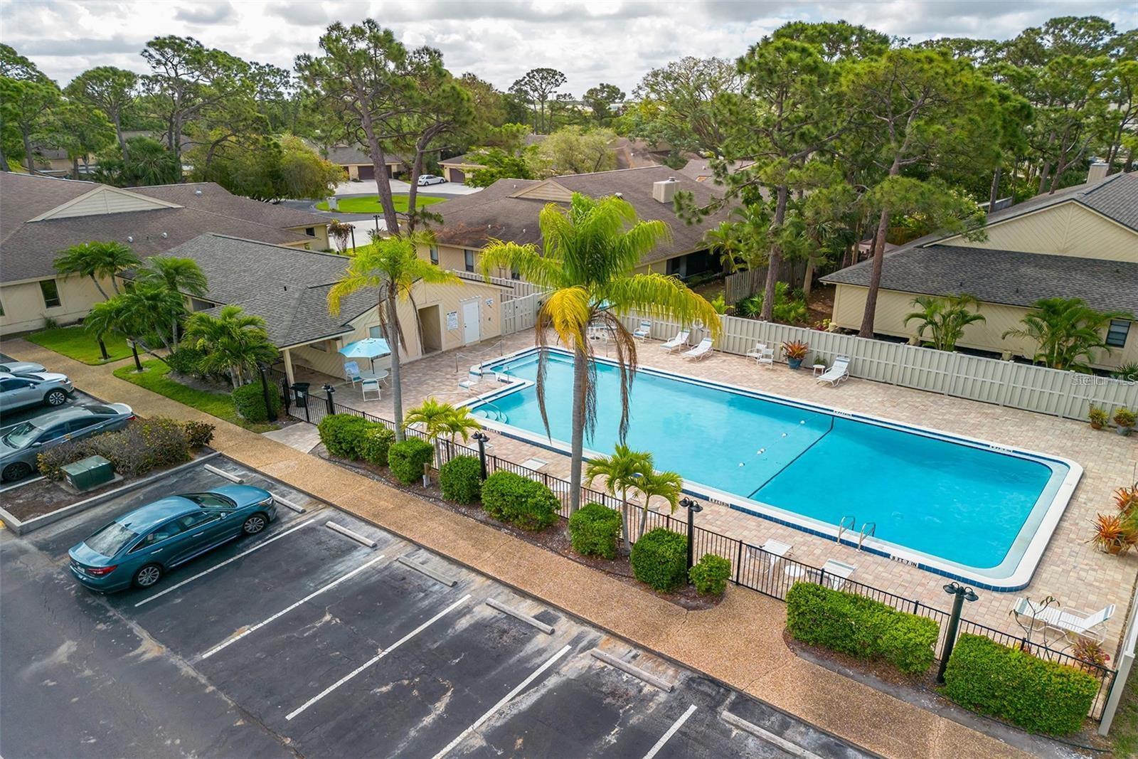 Image 29 of 32 For 7922 Pinegrove Court 15
