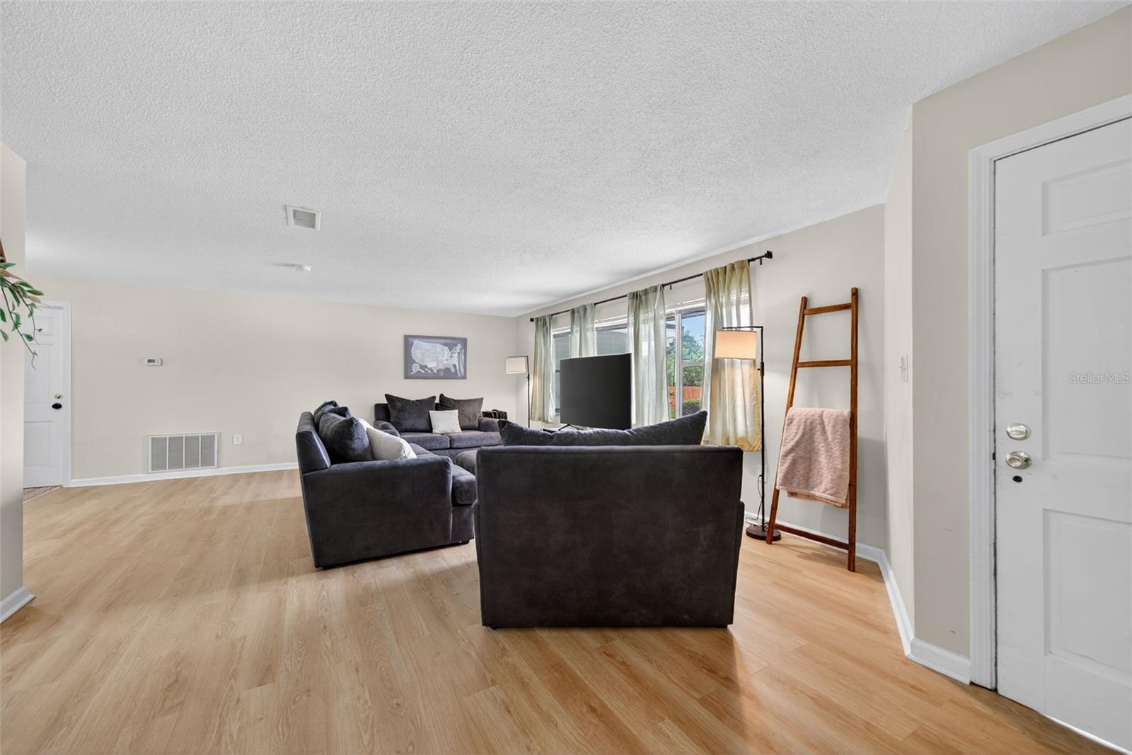 Image 17 of 66 For 807 Melody Lane