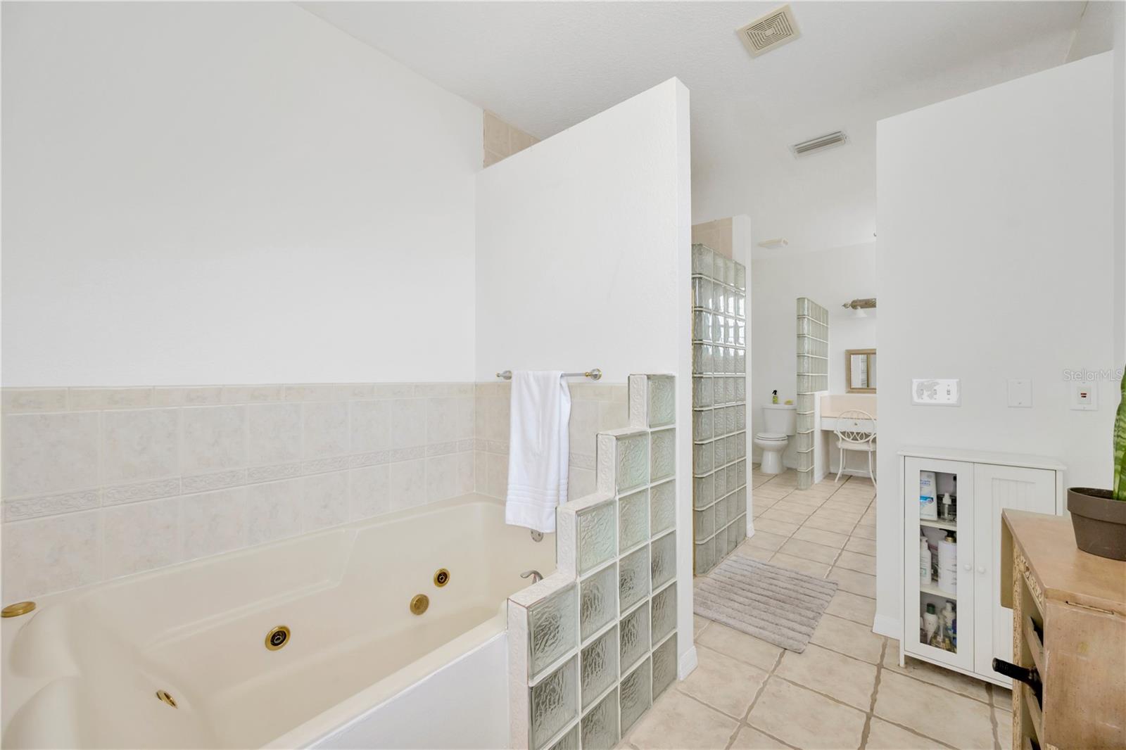 Image 21 of 44 For 8223 Constance Drive