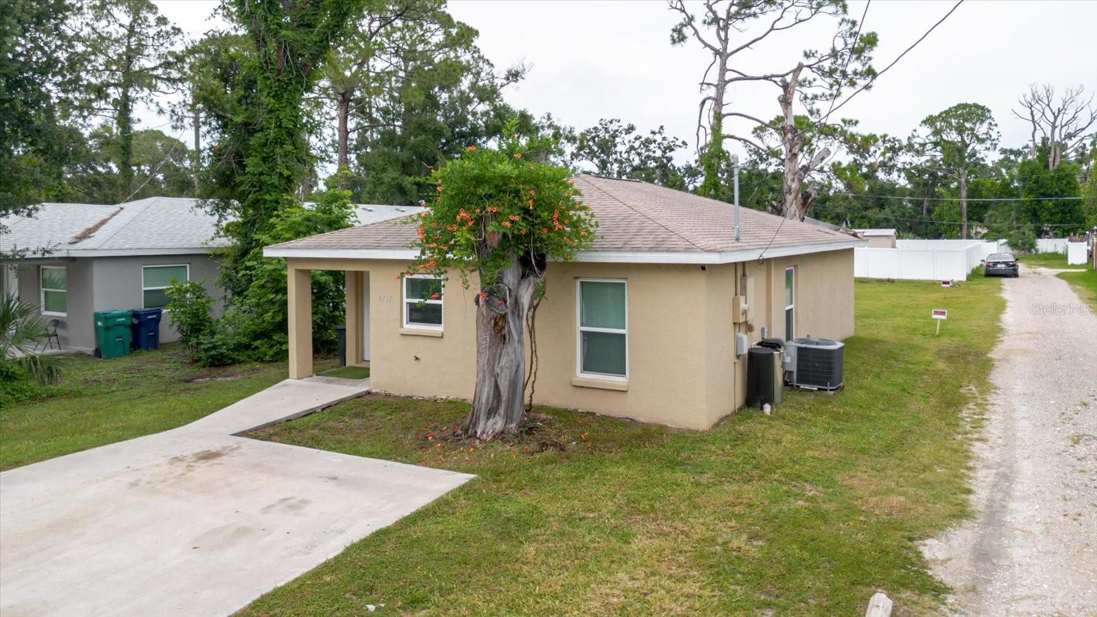 Image 4 of 37 For 5723 5th Street E