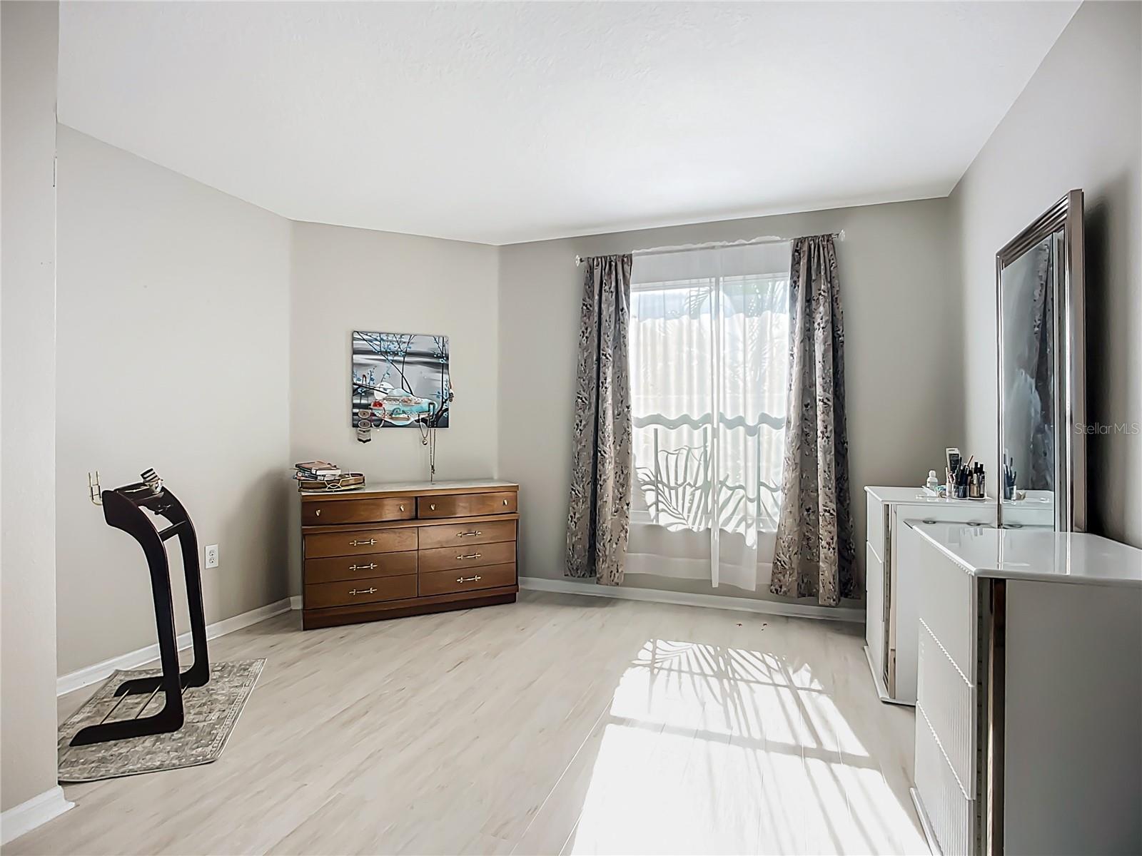 Image 32 of 49 For 11014 Sailbrooke Drive